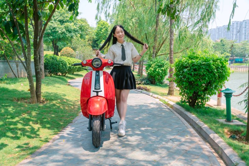 Xe ga 50cc Crea DVMOTOR - trẻ trung, năng lượng