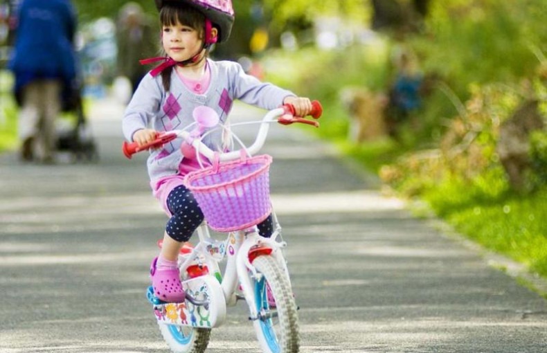 Các phụ kiện xe đạp cho trẻ em nên mua