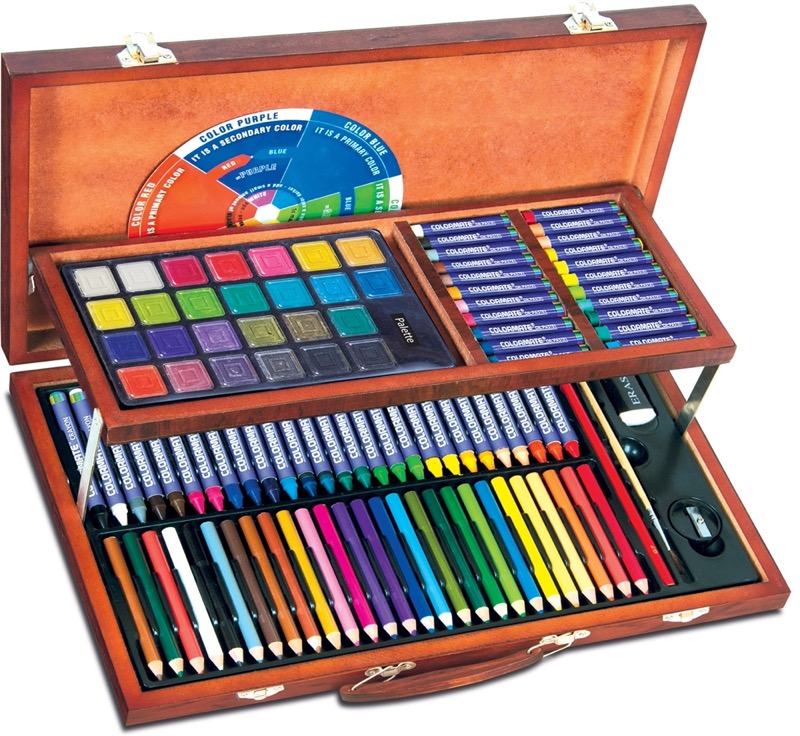 Ảnh 8: Một bộ màu vẽ lớn là lựa chọn tuyệt vời làm quà tặng cuối năm học cho con